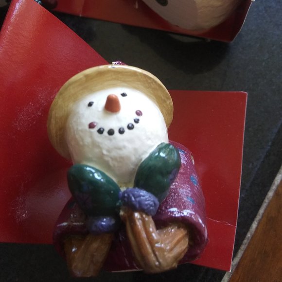 8 St Nicholas Square Napkin Ring Holder - Picture 5 of 13